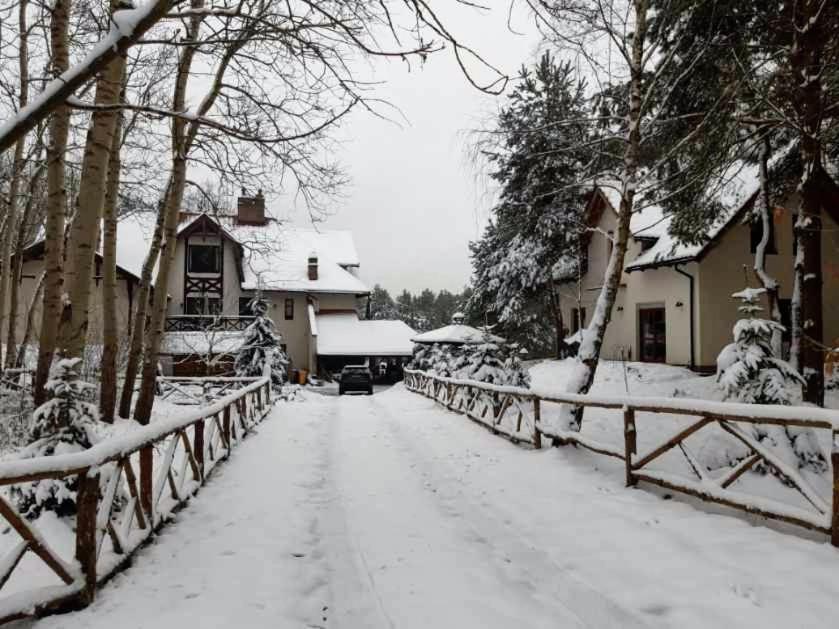 Lesna Polana Villa Старе Яблонки Екстериор снимка